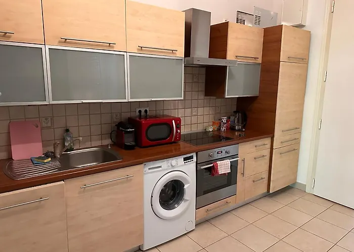 Cozy Apartment Elterleinplatz - Quiet & Close To Center